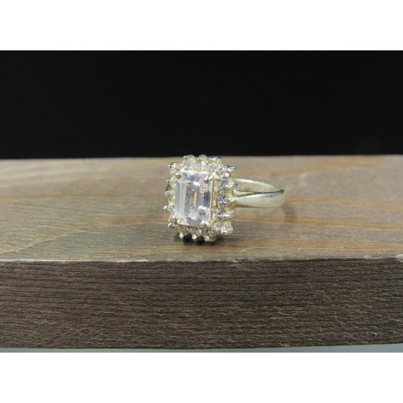 Size 7.75 Sterling Silver Tarnished Face Emerald Cut CZ Halo Band Ring - Picture 3 of 9